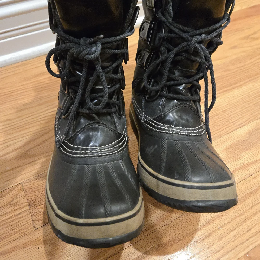 Sorel Joan of Arctic Black and Gray Waterproof Winter Boots Faux Fur Cuff CW3